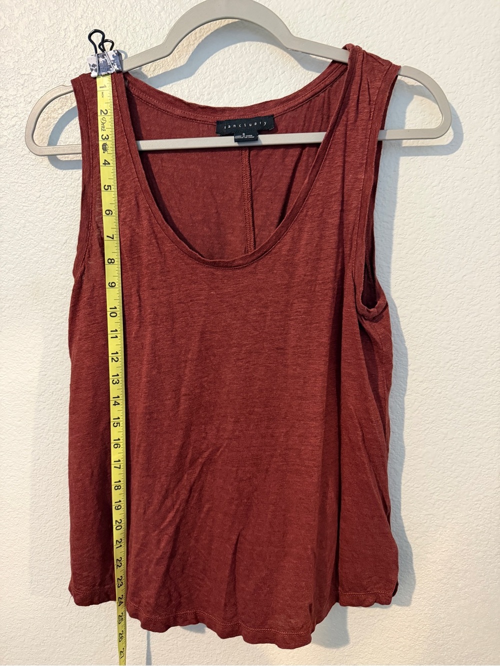 Sanctuary Sleeveless Scoop Neck Tank in Rust Red 100% Linen - Picture 4 of 5